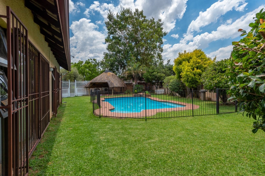 4 Bedroom Property for Sale in Brackendowns Gauteng