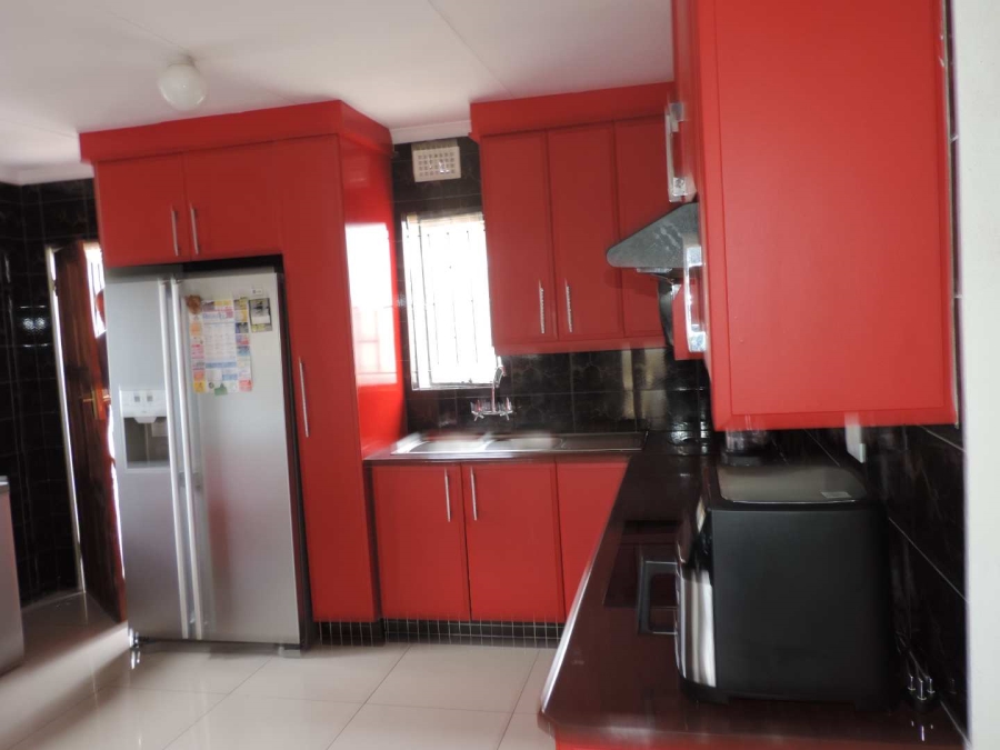 3 Bedroom Property for Sale in Albertsdal Gauteng