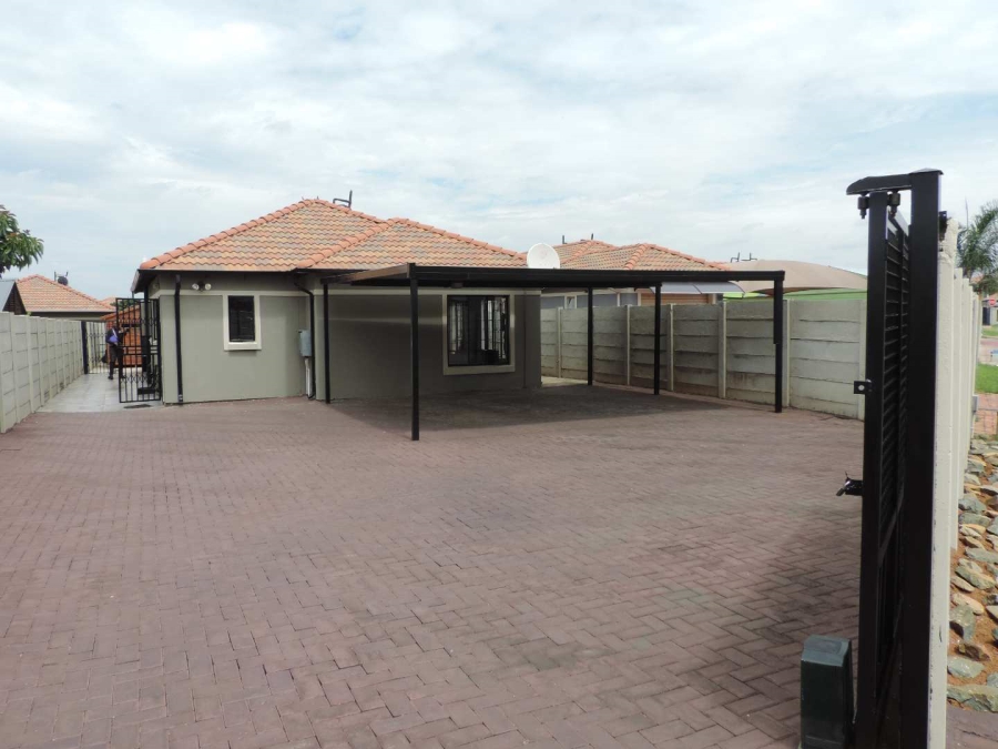 3 Bedroom Property for Sale in Albertsdal Gauteng