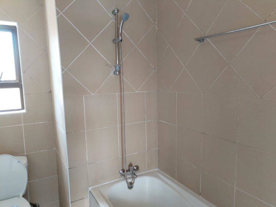 2 Bedroom Property for Sale in Winchester Hills Gauteng