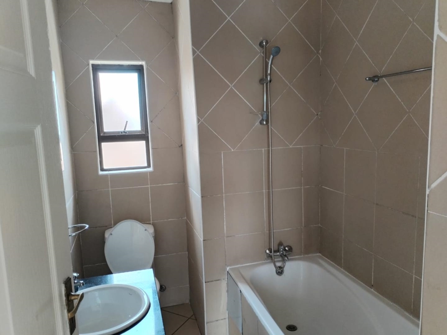 2 Bedroom Property for Sale in Winchester Hills Gauteng