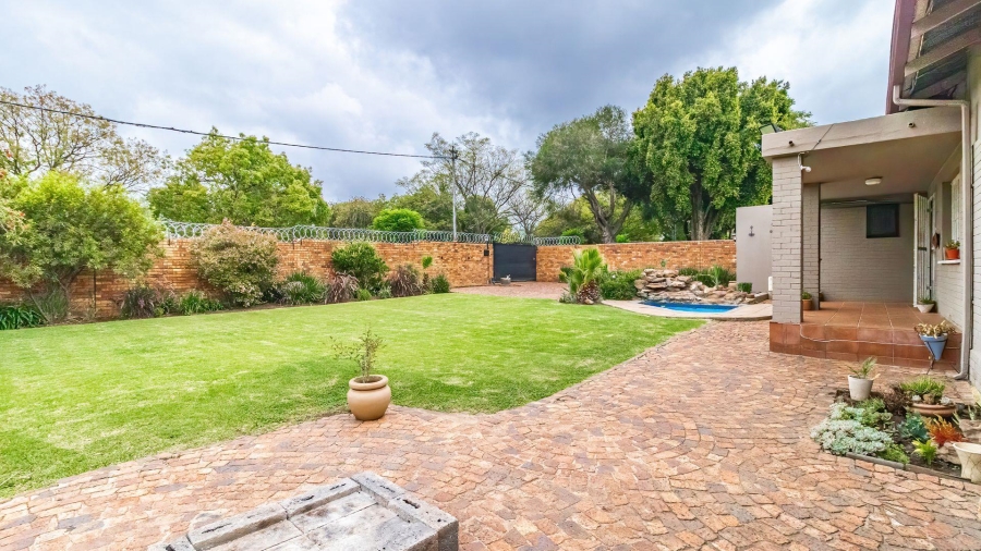3 Bedroom Property for Sale in Airfield Gauteng