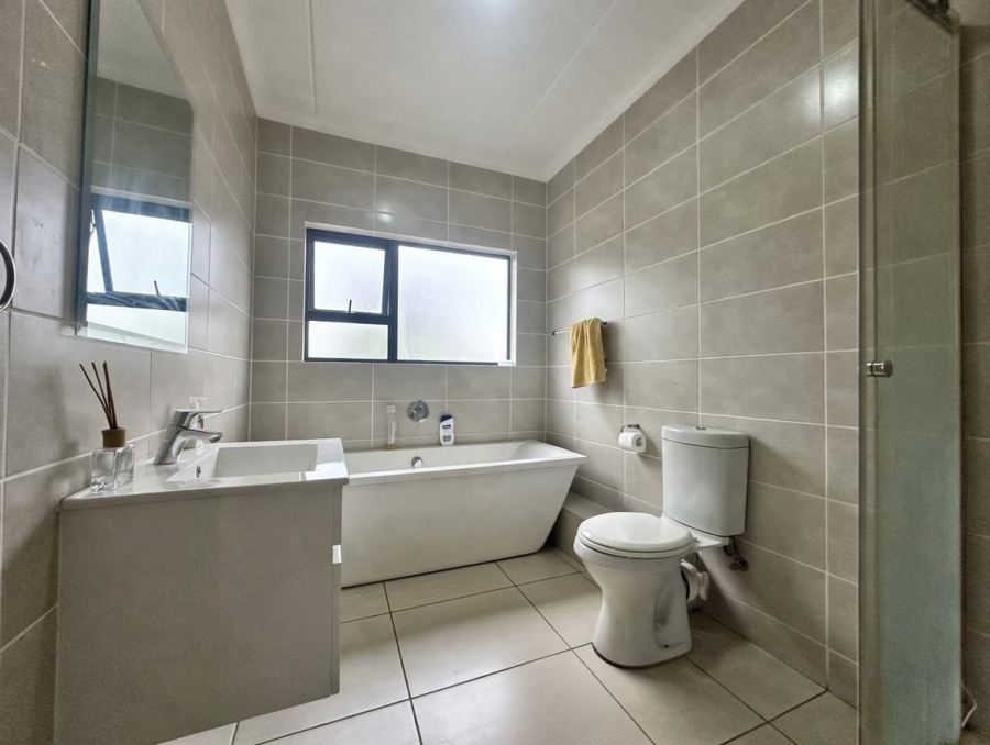 2 Bedroom Property for Sale in Linbro Park Gauteng