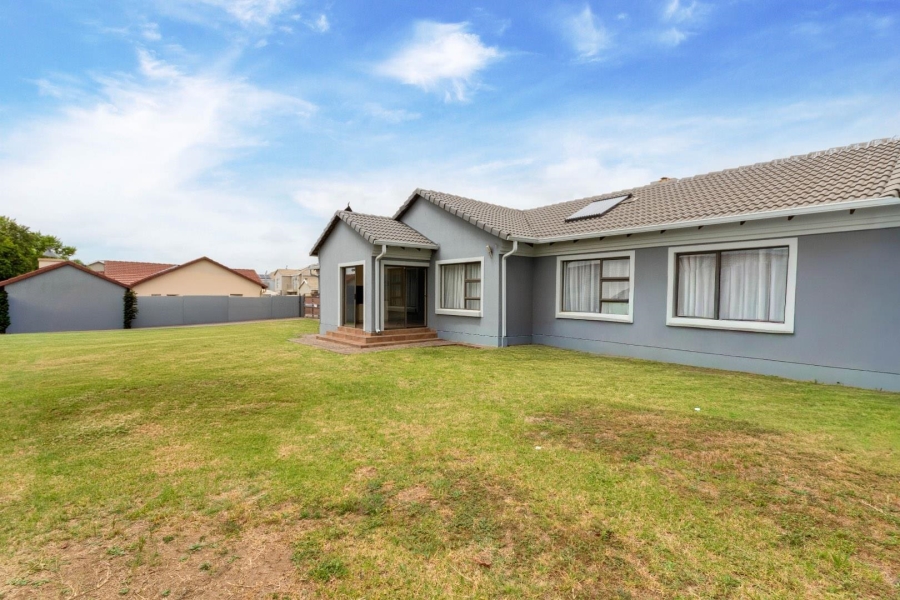 3 Bedroom Property for Sale in Rua Vista Gauteng