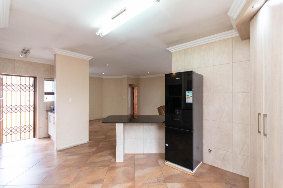 3 Bedroom Property for Sale in Rua Vista Gauteng
