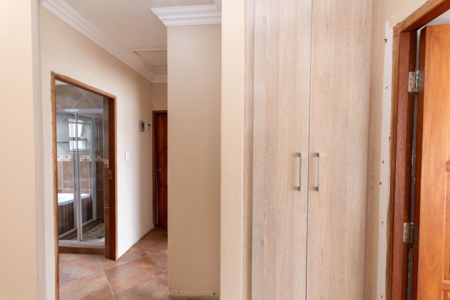 3 Bedroom Property for Sale in Rua Vista Gauteng