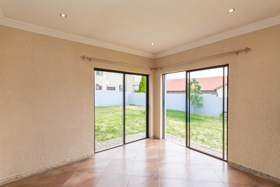 3 Bedroom Property for Sale in Rua Vista Gauteng