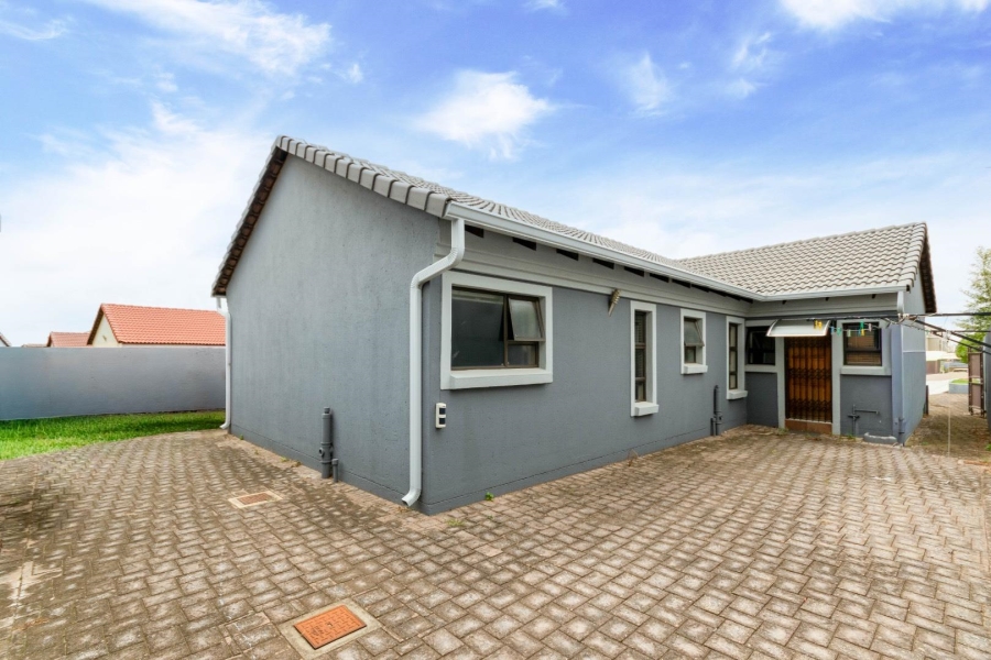 3 Bedroom Property for Sale in Rua Vista Gauteng