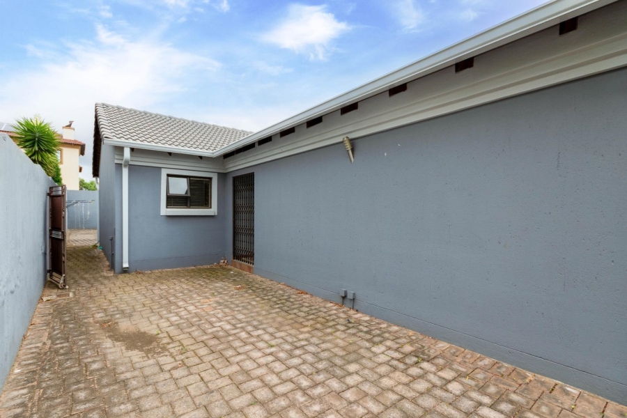 3 Bedroom Property for Sale in Rua Vista Gauteng