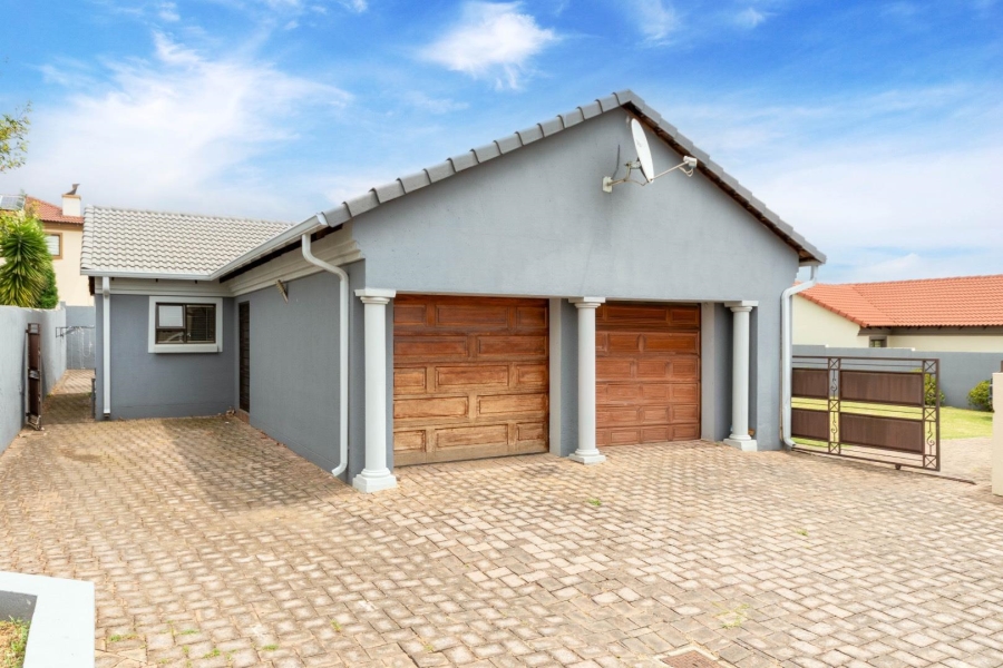 3 Bedroom Property for Sale in Rua Vista Gauteng