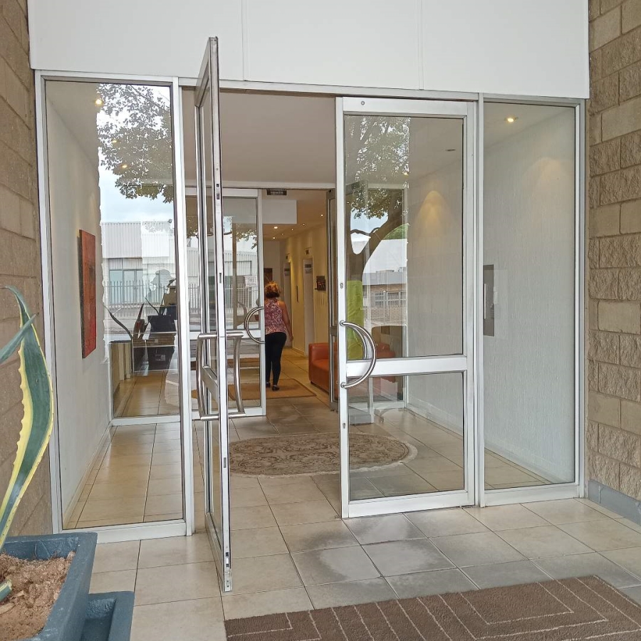 1 Bedroom Property for Sale in Ferndale Gauteng