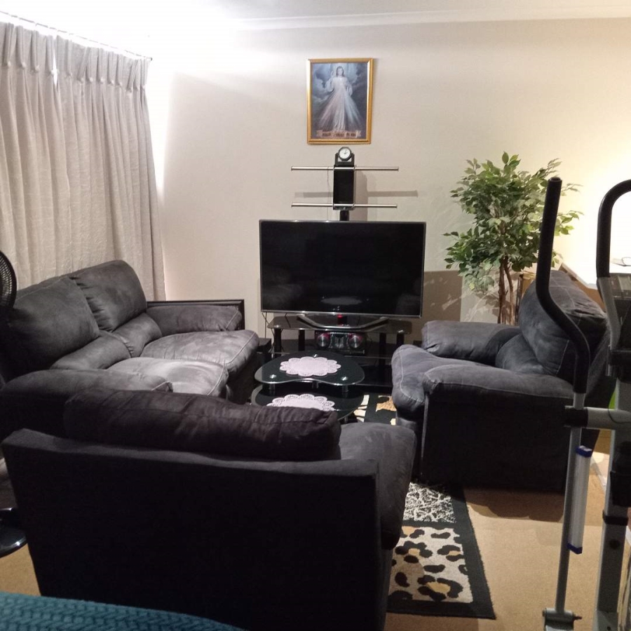 1 Bedroom Property for Sale in Ferndale Gauteng