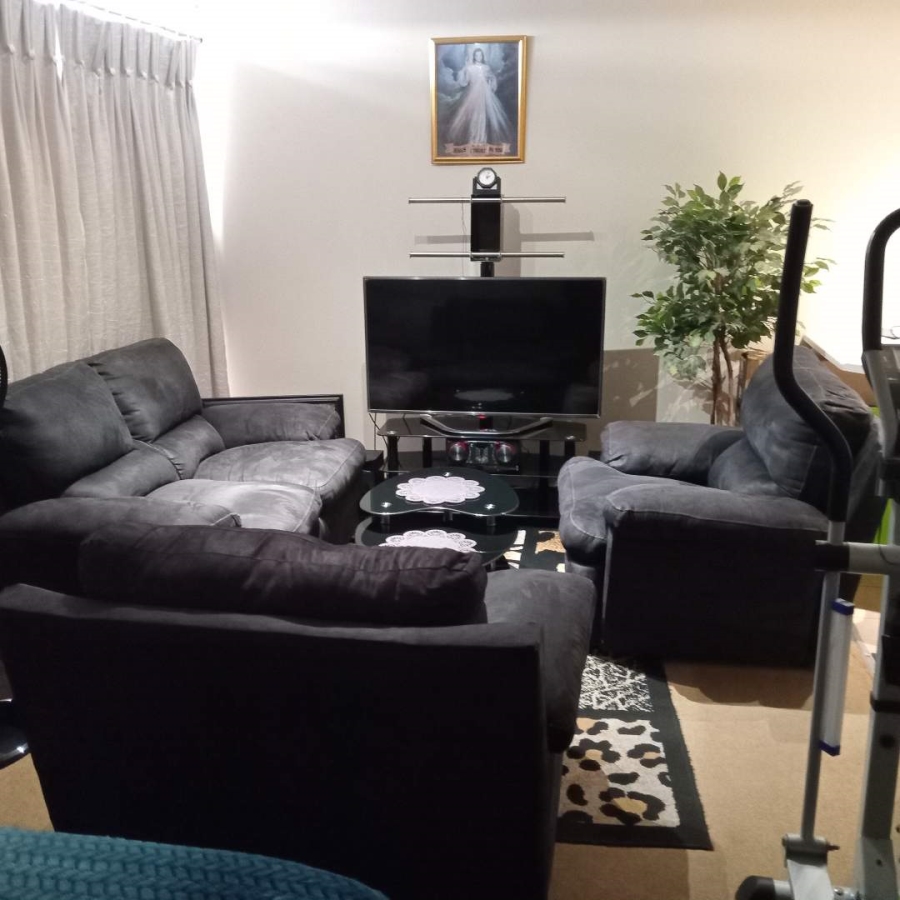 1 Bedroom Property for Sale in Ferndale Gauteng