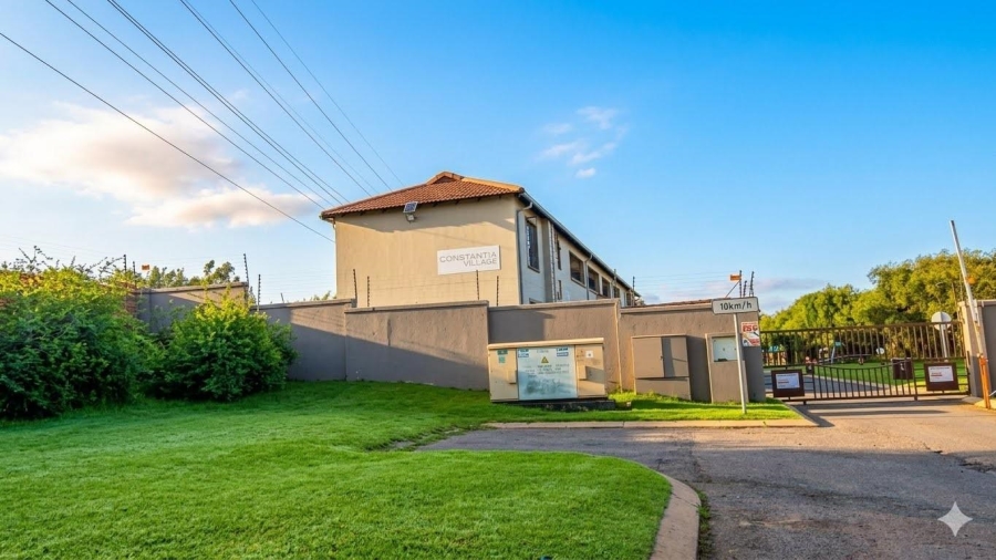 2 Bedroom Property for Sale in Roodepoort West Gauteng