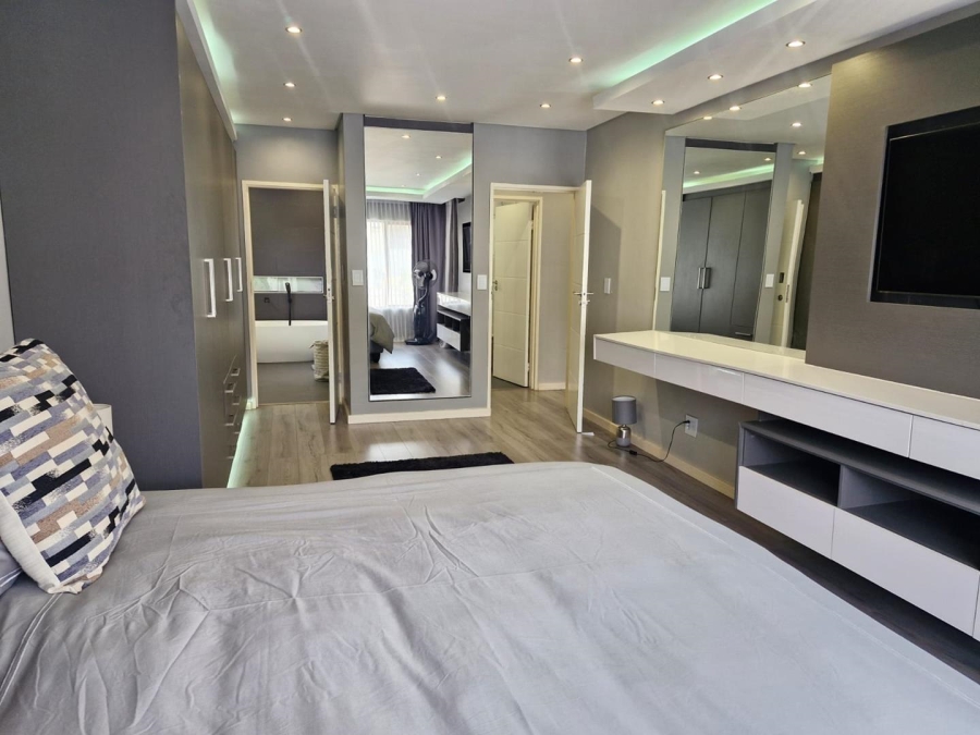 2 Bedroom Property for Sale in Strathavon Gauteng