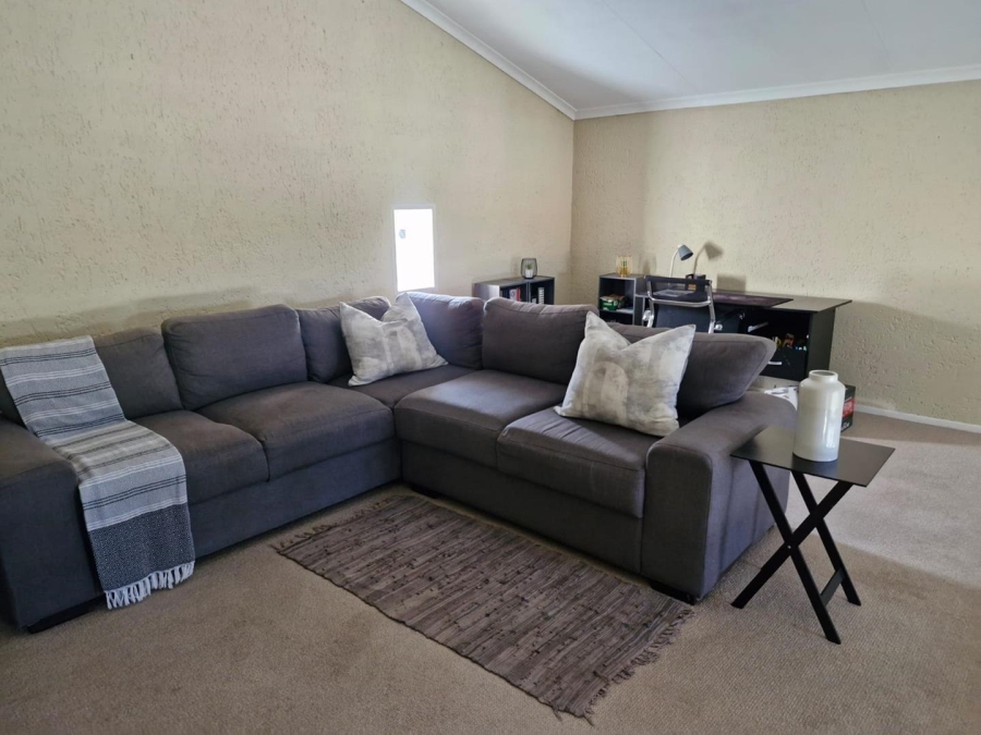 To Let 2 Bedroom Property for Rent in Morningside Gauteng