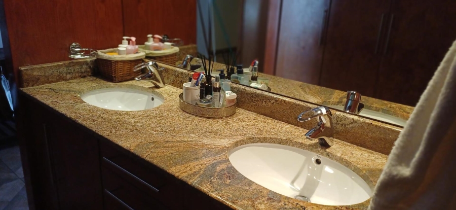 To Let 0 Bedroom Property for Rent in Hyde Park Gauteng