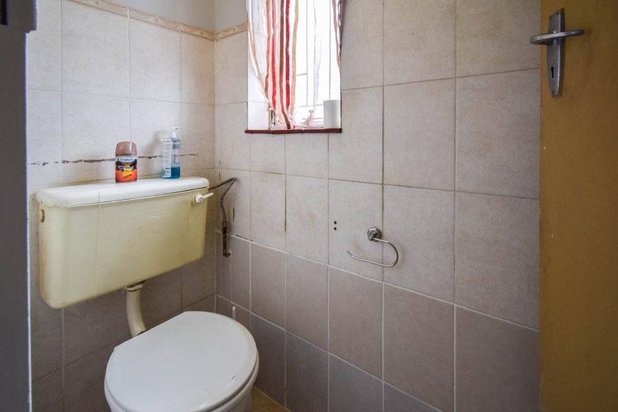 5 Bedroom Property for Sale in Magalieskruin Gauteng