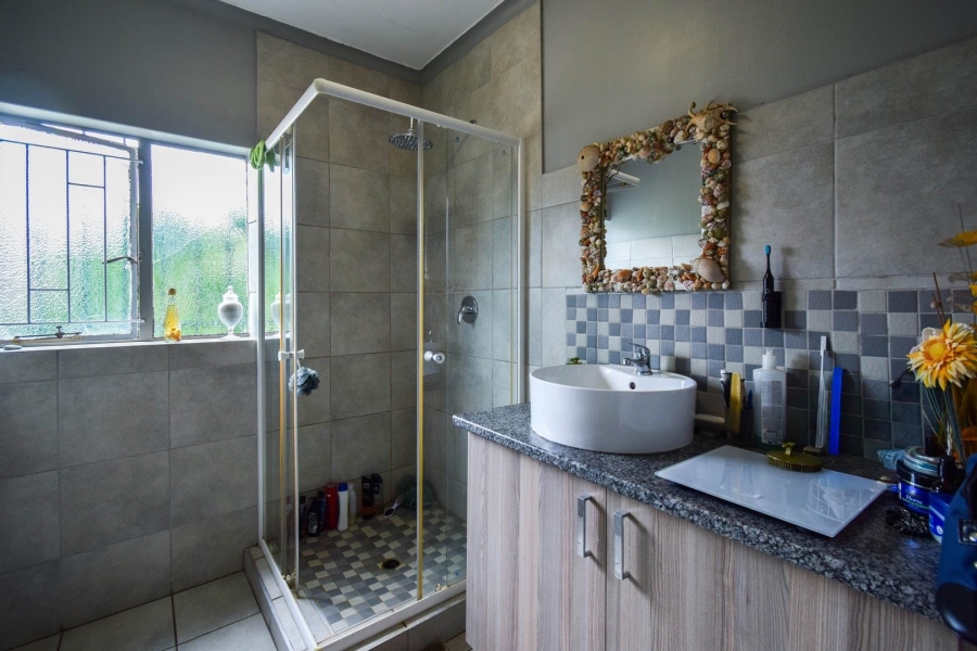 5 Bedroom Property for Sale in Magalieskruin Gauteng