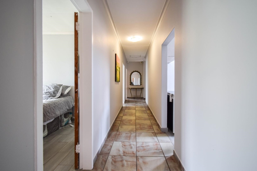 5 Bedroom Property for Sale in Magalieskruin Gauteng