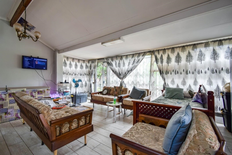 5 Bedroom Property for Sale in Magalieskruin Gauteng