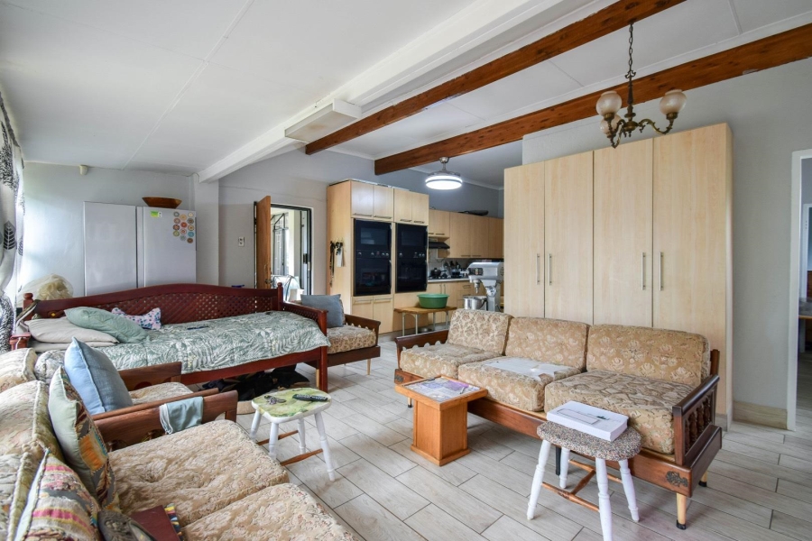 5 Bedroom Property for Sale in Magalieskruin Gauteng