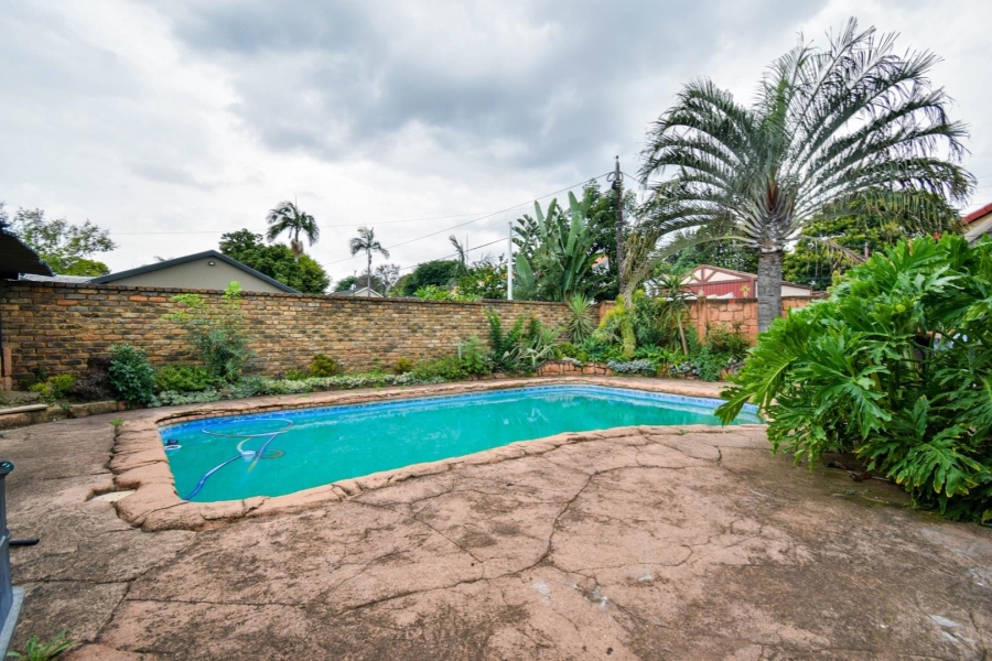 5 Bedroom Property for Sale in Magalieskruin Gauteng