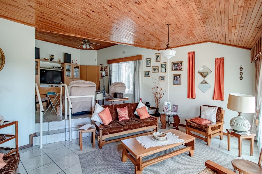 4 Bedroom Property for Sale in Kloofsig Gauteng