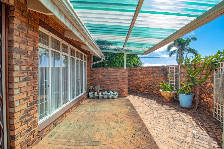 4 Bedroom Property for Sale in Kloofsig Gauteng