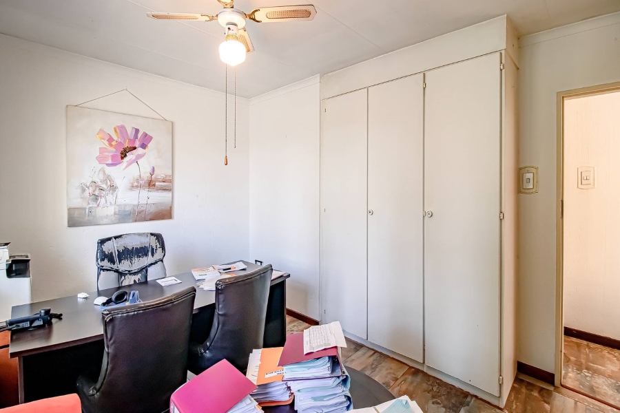 2 Bedroom Property for Sale in The Reeds Gauteng