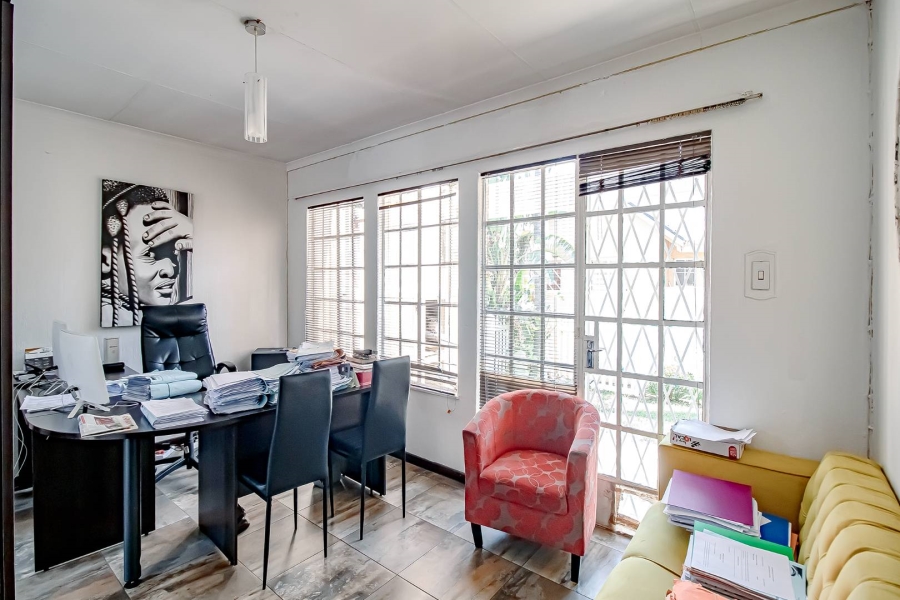 2 Bedroom Property for Sale in The Reeds Gauteng