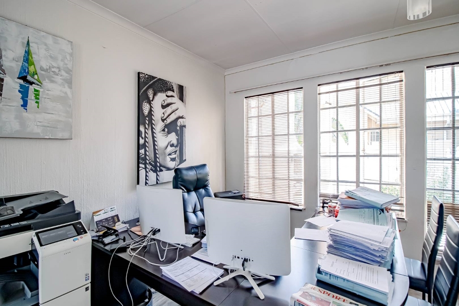 2 Bedroom Property for Sale in The Reeds Gauteng