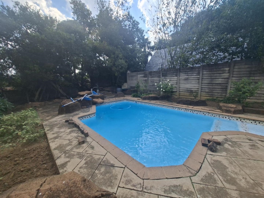 To Let 5 Bedroom Property for Rent in Buccleuch Gauteng