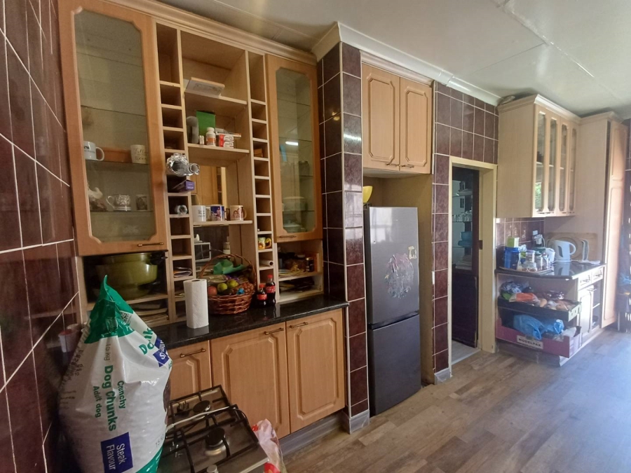 To Let 5 Bedroom Property for Rent in Buccleuch Gauteng