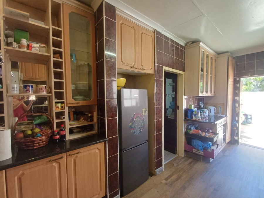 To Let 5 Bedroom Property for Rent in Buccleuch Gauteng