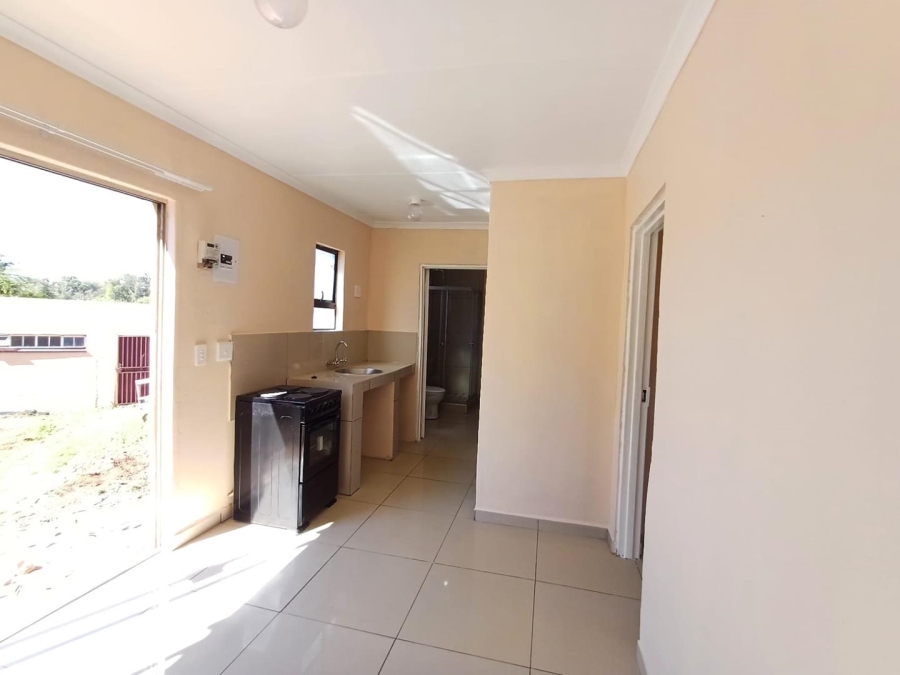To Let 2 Bedroom Property for Rent in Maraisburg Gauteng