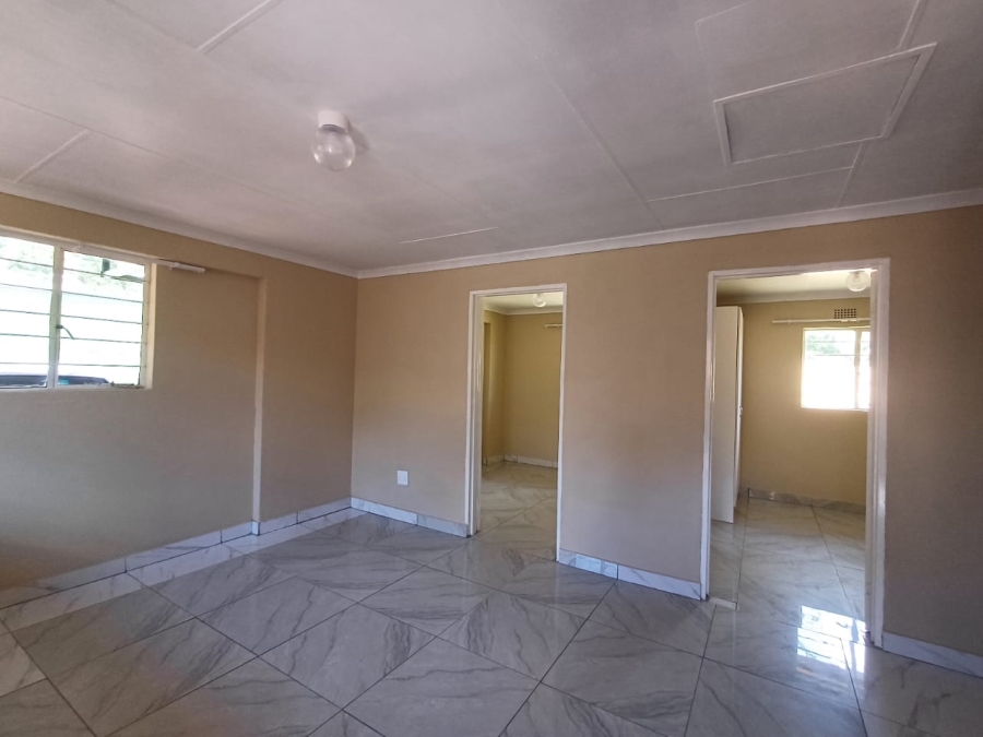 To Let 2 Bedroom Property for Rent in Maraisburg Gauteng