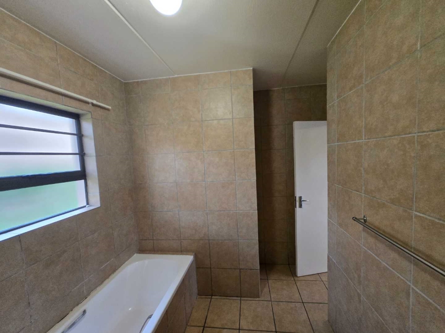 To Let 2 Bedroom Property for Rent in Noordhang Gauteng
