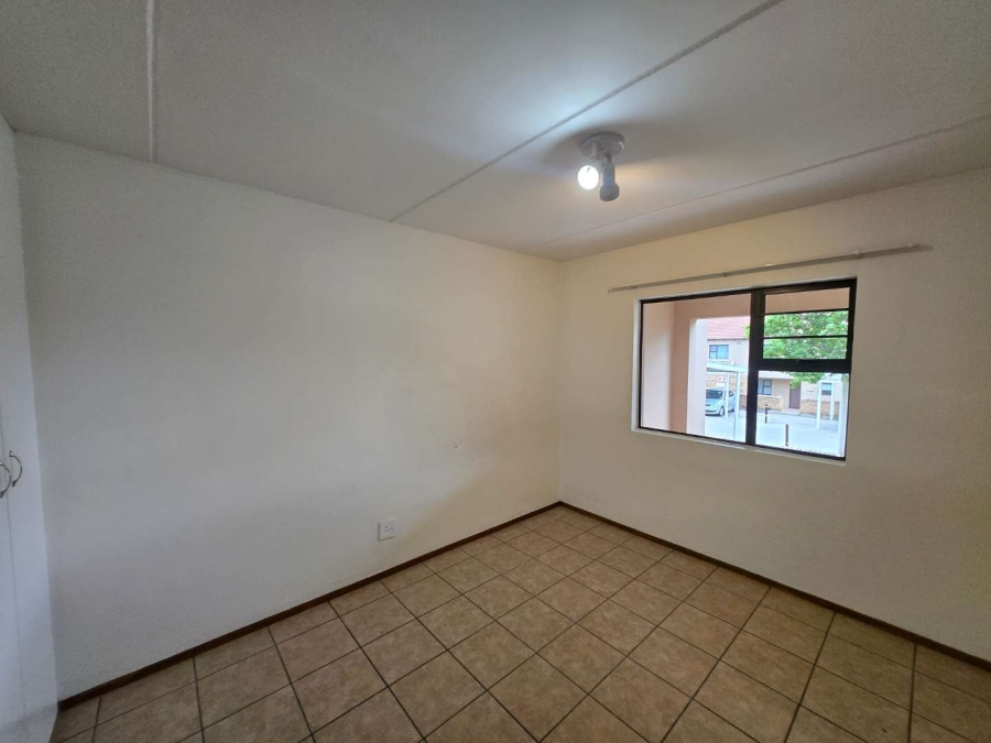 To Let 2 Bedroom Property for Rent in Noordhang Gauteng