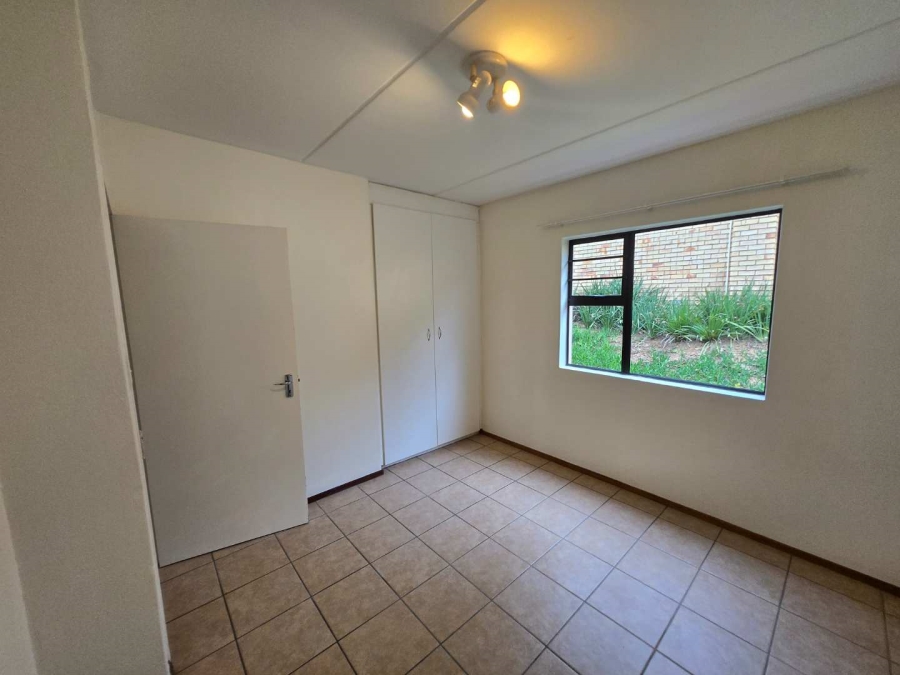 To Let 2 Bedroom Property for Rent in Noordhang Gauteng