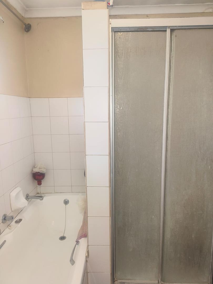 2 Bedroom Property for Sale in Weavind Park Gauteng