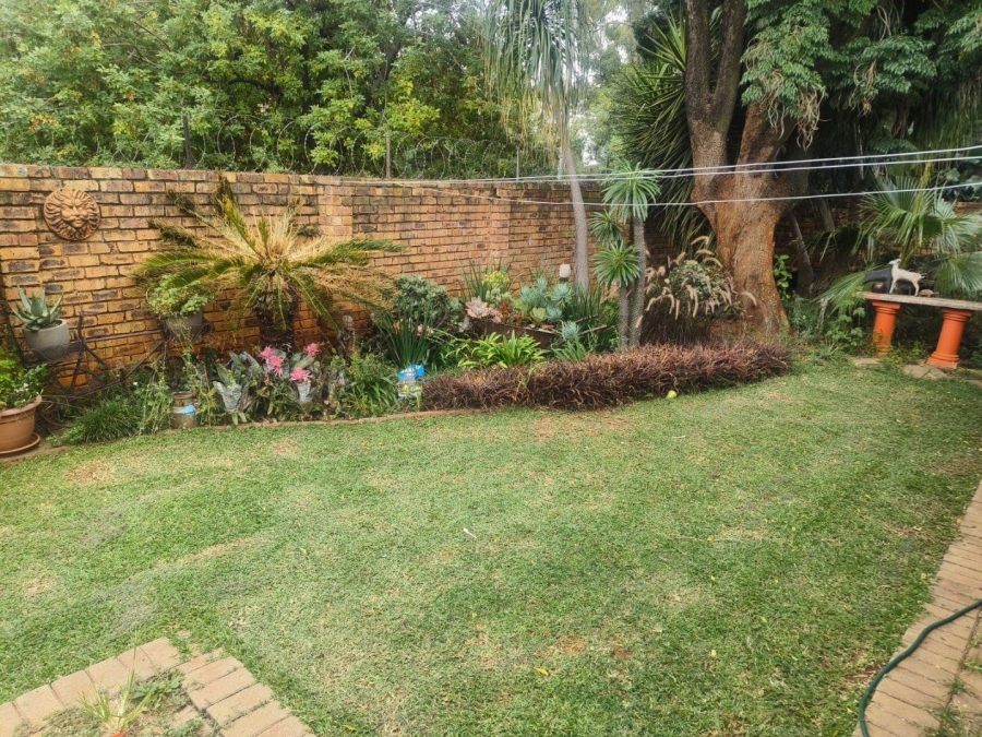 2 Bedroom Property for Sale in Weavind Park Gauteng