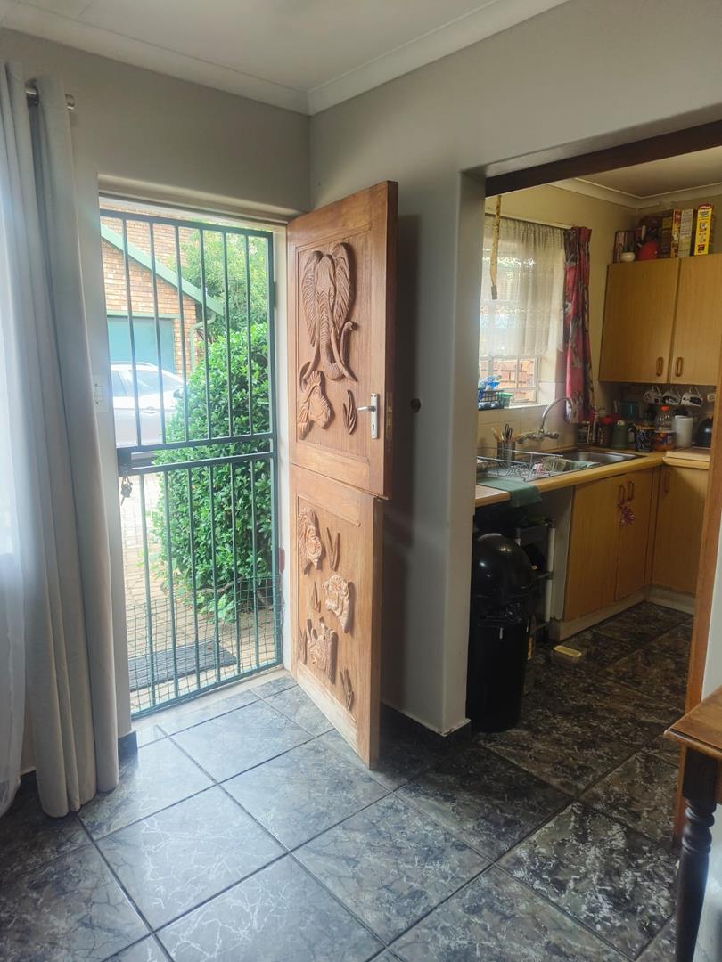 2 Bedroom Property for Sale in Weavind Park Gauteng