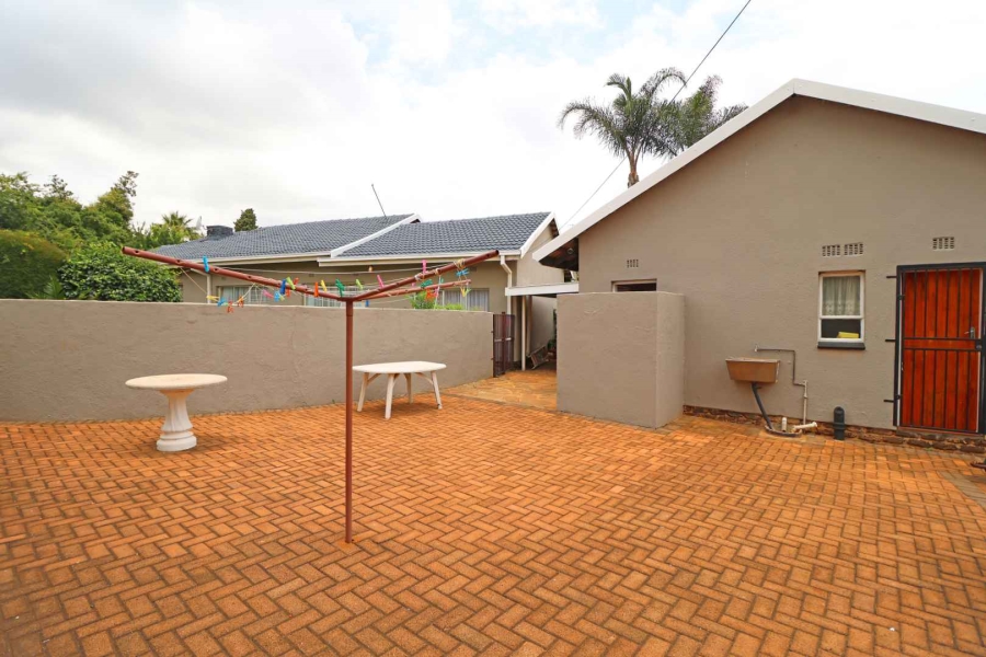 3 Bedroom Property for Sale in Greenhills Gauteng