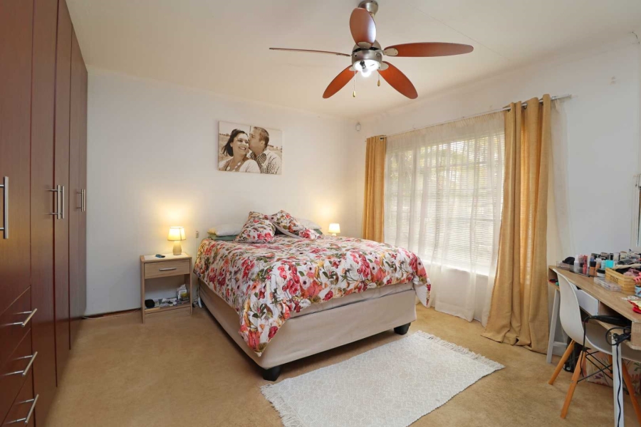 5 Bedroom Property for Sale in Greenhills Gauteng