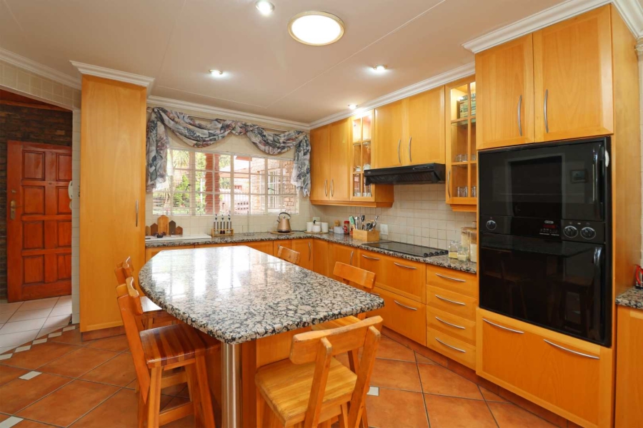 5 Bedroom Property for Sale in Greenhills Gauteng