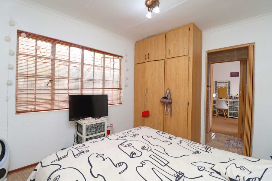 5 Bedroom Property for Sale in Greenhills Gauteng