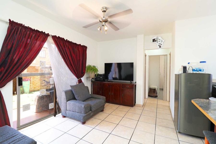 2 Bedroom Property for Sale in Greenhills Gauteng