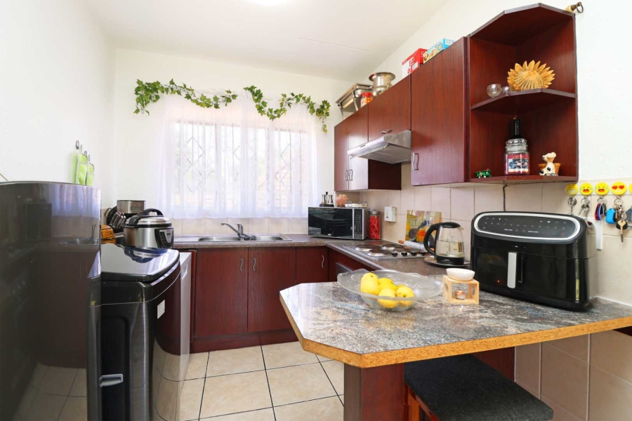 2 Bedroom Property for Sale in Greenhills Gauteng