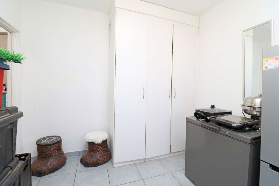 2 Bedroom Property for Sale in Greenhills Gauteng